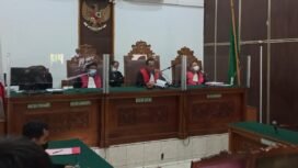 Putra Siregar dan Rico Valentino Pasrah Divonis 6 Bulan Penjara